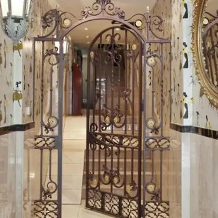 Ainb Ramblas-guardia Apartman *