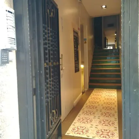 Ainb Ramblas-guardia Apartman