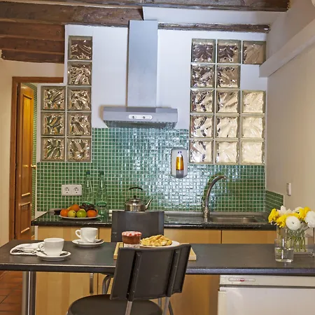 Apartament Ainb Ramblas-guardia Barcelona