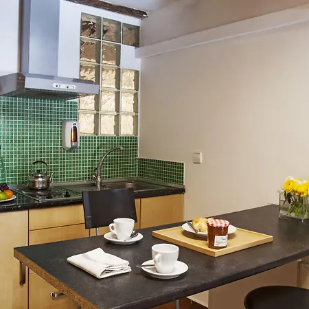 Apartament Ainb Ramblas-guardia Barcelona