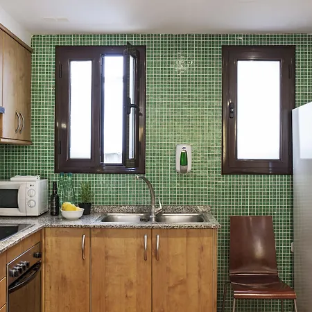 Ainb Ramblas-guardia Apartamento