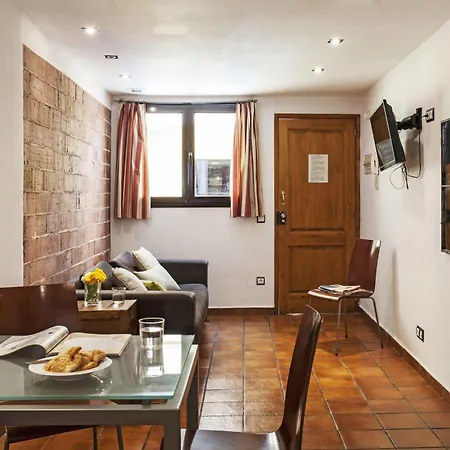 Ainb Ramblas-guardia Apartamento *