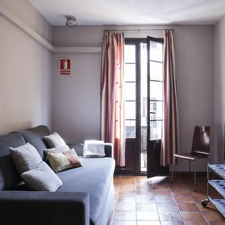 Ainb Ramblas-guardia Apartamento *